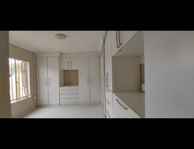 4 BEDROOM HOUSE FOR SALE IN DANVILLE